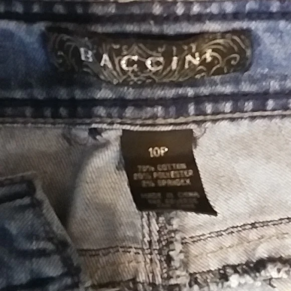 Baccini Bermuda Denim Shorts - Picture 6 of 11